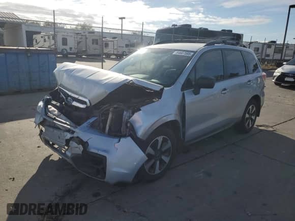 2017 Subaru Forester z VIN JF2SJABCXHH509160, wystawiony jako Copart lot #84607595 z przebiegiem 80 195 mil mil oraz Szkoda całkowita • Salvage title. Historia ofert i sprzedaży dostępna na DreamBid. Obrazek 1.