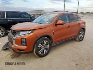 2021 Mitsubishi Outlander ES z VIN JA4ARUAU8MU024140, wystawiony jako Copart lot #83839095 z przebiegiem 87 599 mil mil oraz Szkoda całkowita • Salvage title. Historia ofert i sprzedaży dostępna na DreamBid. Obrazek 1.