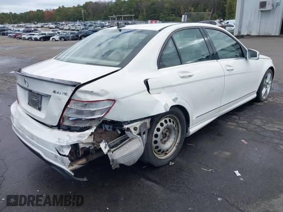 2010 Mercedes-Benz C 300 Sport with VIN WDDGF8BB3AR125040, listed as a IAAI auction lot 43392392 with 135,072 mi miles and . Bid and sale history available at DreamBid. Image 4.