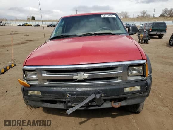 1997 Chevrolet S-10 LS ZR2 z VIN 1GCCT19W5V8204674, wystawiony jako Copart lot #48312405 z przebiegiem 233 961 mil mil oraz Szkoda całkowita • Salvage title. Historia ofert i sprzedaży dostępna na DreamBid. Obrazek 5.