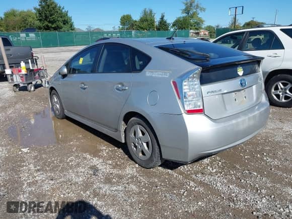 2011 Toyota Prius I z VIN JTDKN3DU8B0288734, wystawiony jako IAAI lot #43383050 z przebiegiem 257 623 mil mil oraz . Historia ofert i sprzedaży dostępna na DreamBid. Obrazek 3.