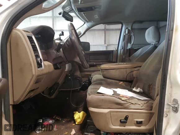 2010 Dodge 1500 Sport с VIN 1D7RV1CT7AS104100, выставлен на аукционе Copart как лот 66272885 с пробегом Не указан миль и Списание • Salvage title. История ставок и продаж доступна на DreamBid. Изображение 7.