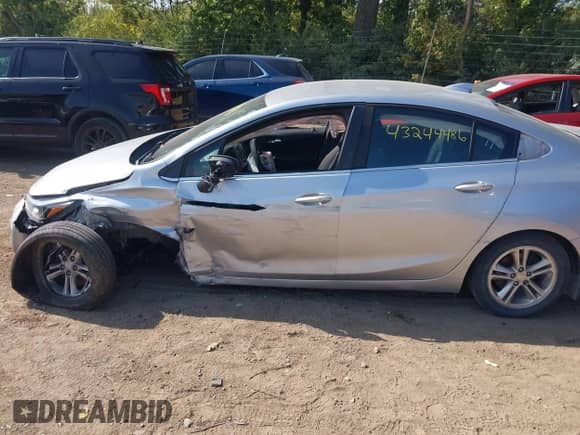 2017 Chevrolet Cruze LT с VIN 1G1BH5SEXH7226419, выставлен на аукционе IAAI как лот 43244486 с пробегом 131 588 миль миль и . История ставок и продаж доступна на DreamBid. Изображение 14.