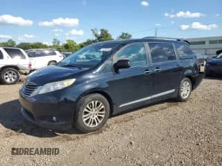 2016 Toyota Sienna Limited Premium with VIN 5TDYK3DCXGS758728, listed as a Copart auction lot 71020395 with 156,644 mi miles and Clean title. Bid and sale history available at DreamBid. Image 1.