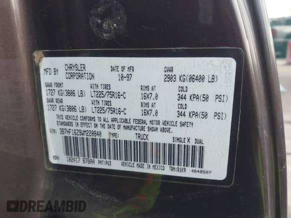 1998 Dodge 1500 z VIN 3B7HF16Z9WM220840, wystawiony jako IAAI lot #41595328 z przebiegiem 199 281 mil mil oraz . Historia ofert i sprzedaży dostępna na DreamBid. Obrazek 9.