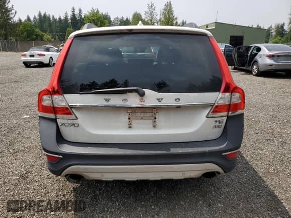 2016 Volvo XC70 z VIN YV4612NM2G1252171, wystawiony jako Copart lot #62178325 z przebiegiem 84 547 mil mil oraz Szkoda całkowita • Salvage title. Historia ofert i sprzedaży dostępna na DreamBid. Obrazek 6.