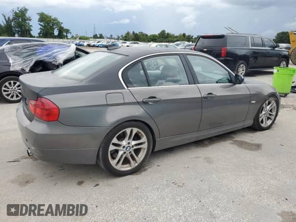 2009 BMW 3 Series 335d z VIN WBAPN73519A266552, wystawiony jako Copart lot #71870405 z przebiegiem 230 194 mil mil oraz Szkoda całkowita • Salvage title. Historia ofert i sprzedaży dostępna na DreamBid. Obrazek 3.