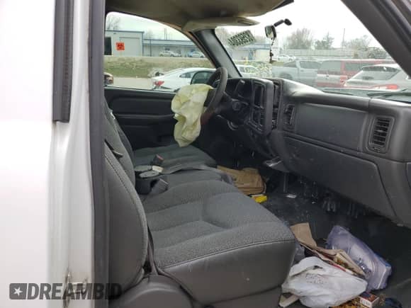 2007 Chevrolet Silverado 2500HD Work Truck z VIN 1GCHC24U57E150220, wystawiony jako Copart lot #82593304 z przebiegiem Nie podano mil oraz Szkoda całkowita • Salvage title. Historia ofert i sprzedaży dostępna na DreamBid. Obrazek 10.