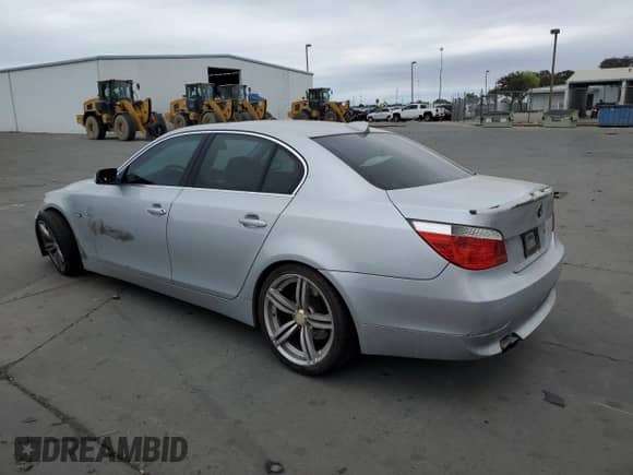 2005 BMW 5 Series 530i с VIN WBANA73575B048767, выставлен на аукционе Copart как лот 84294215 с пробегом 197 095 миль миль и Списание • Salvage title. История ставок и продаж доступна на DreamBid. Изображение 2.