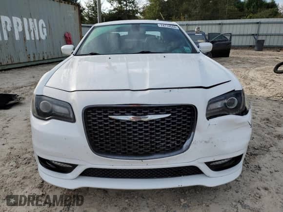 2019 Chrysler 300 S с VIN 2C3CCABT9KH704895, выставлен на аукционе Copart как лот 74114544 с пробегом 65 065 миль миль и На запчасти • Non repairable. История ставок и продаж доступна на DreamBid. Изображение 5.