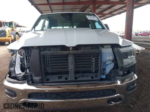 2022 Ram 1500 Laramie z VIN 1C6SRFJT5NN150651, wystawiony jako IAAI lot #43082621 z przebiegiem Nie podano mil oraz . Historia ofert i sprzedaży dostępna na DreamBid. Obrazek 13.