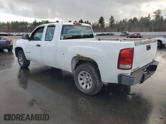 2008 GMC Sierra 1500 Work Truck with VIN 1GTEC19XX8Z308349, listed as a Copart auction lot 81978114 with 179,320 mi miles and Salvage title. Bid and sale history available at DreamBid. Image 2.