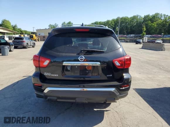 2020 Nissan Pathfinder S z VIN 5N1DR2AM1LC577039, wystawiony jako Copart lot #62345425 z przebiegiem 42 671 mil mil oraz Szkoda całkowita • Salvage title. Historia ofert i sprzedaży dostępna na DreamBid. Obrazek 6.