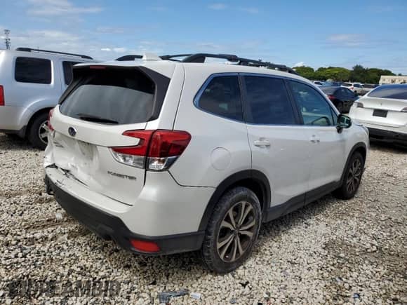 2020 Subaru Forester Limited with VIN JF2SKAUC9LH583334, listed as a Copart auction lot 84210545 with 49,171 mi miles and Salvage title. Bid and sale history available at DreamBid. Image 3.