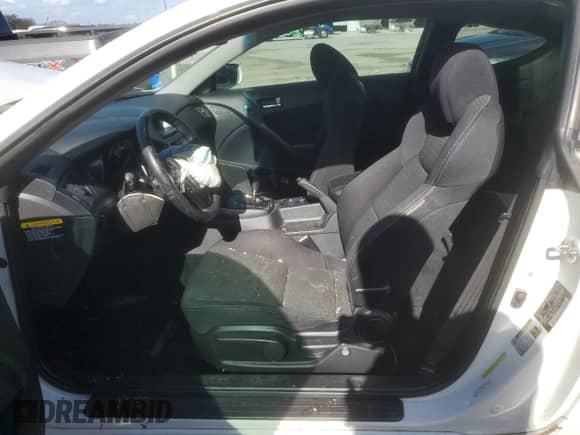 2012 Hyundai Genesis Coupe 2.0T с VIN KMHHT6KD9CU072546, выставлен на аукционе Copart как лот 79100614 с пробегом Не указан миль и Списание • Salvage title. История ставок и продаж доступна на DreamBid. Изображение 7.