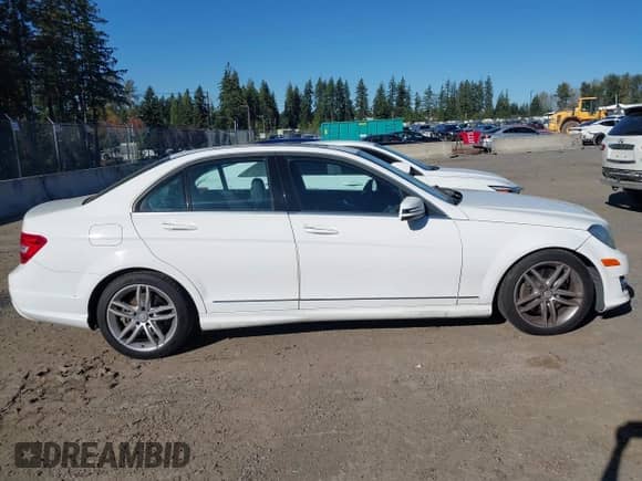 2013 Mercedes-Benz C 300 Sport with VIN WDDGF8AB3DR283934, listed as a IAAI auction lot 43436650 with 125,221 mi miles and . Bid and sale history available at DreamBid. Image 13.