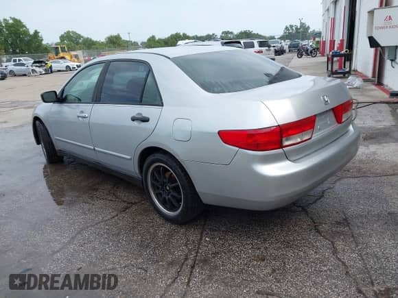 2005 Honda Accord LX with VIN 1HGCM66325A062721, listed as a IAAI auction lot 42365217 with Not provided miles and . Bid and sale history available at DreamBid. Image 3.
