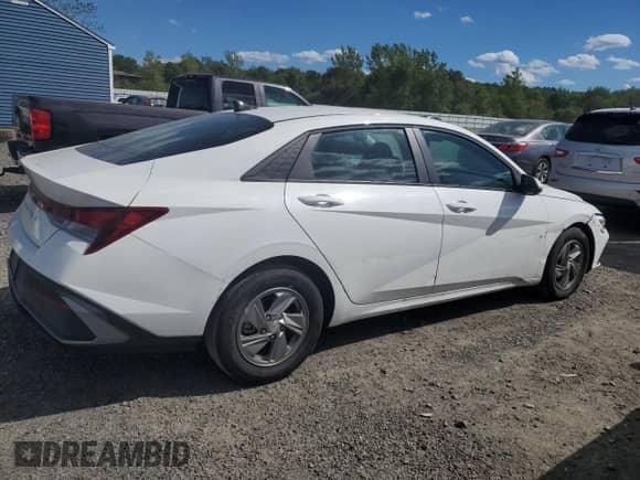 2025 Hyundai Elantra SE with VIN KMHLL4DG2SU898126, listed as a Copart auction lot 69808525 with 8,327 mi miles and Salvage title. Bid and sale history available at DreamBid. Image 3.