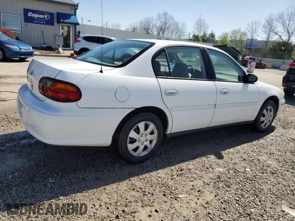 2004 Chevrolet Malibu Classic z VIN 1G1ND52F94M522612, wystawiony jako Copart lot #52082605 z przebiegiem 132 266 mil mil oraz Nie do naprawy • Non repairable. Historia ofert i sprzedaży dostępna na DreamBid. Obrazek 3.