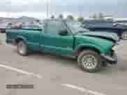 2000 Chevrolet S-10 с VIN 1GCCS1453Y8268086, выставлен на аукционе Copart как лот 66774155 с пробегом 98 645 миль миль и Списание • Salvage title. История ставок и продаж доступна на DreamBid. Изображение 4.