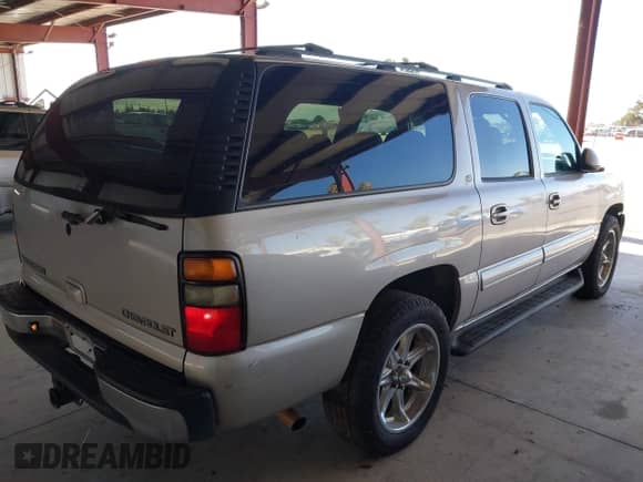 2004 Chevrolet Suburban LT с VIN 1GNEC16T84R185251, выставлен на аукционе IAAI как лот 42770600 с пробегом 276 911 миль миль и . История ставок и продаж доступна на DreamBid. Изображение 4.