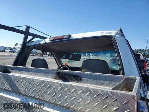 1999 Chevrolet Silverado 2500 z VIN 1GCGC24R3XR724281, wystawiony jako Copart lot #87625195 z przebiegiem 139 088 mil mil oraz Szkoda całkowita • Salvage title. Historia ofert i sprzedaży dostępna na DreamBid. Obrazek 11.