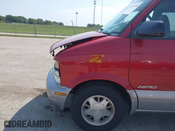 1999 Chevrolet Astro with VIN 1GNDM19W1XB158436, listed as a IAAI auction lot 42977699 with 180,924 mi miles and . Bid and sale history available at DreamBid. Image 6.