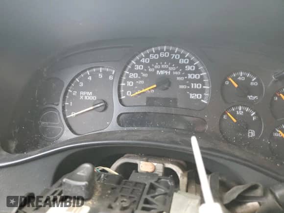 2005 Chevrolet Silverado 1500 LS z VIN 2GCEC19VX51256322, wystawiony jako Copart lot #83776564 z przebiegiem Nie podano mil oraz Szkoda całkowita • Salvage title. Historia ofert i sprzedaży dostępna na DreamBid. Obrazek 9.
