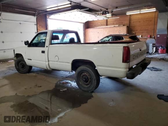 1996 GMC Sierra 1500 with VIN 1GTEK14W3TZ532945, listed as a Copart auction lot 65740605 with 120,125 mi miles and Clean title. Bid and sale history available at DreamBid. Image 2.