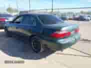 1998 Honda Accord LX z VIN 1HGCG1646WA035364, wystawiony jako IAAI lot #41409101 z przebiegiem 223 678 mil mil oraz . Historia ofert i sprzedaży dostępna na DreamBid. Obrazek 3.