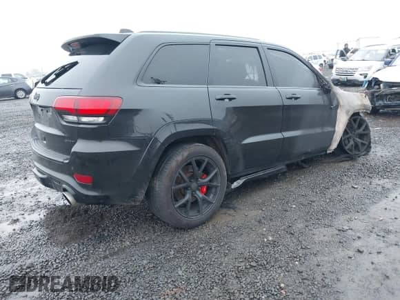2014 Jeep Grand Cherokee SRT-8 с VIN 1C4RJFDJ3EC307226, выставлен на аукционе IAAI как лот 41042711 с пробегом Не указан миль и . История ставок и продаж доступна на DreamBid. Изображение 4.
