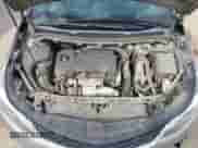 2017 Chevrolet Cruze LT z VIN 1G1BE5SMXH7215310, wystawiony jako IAAI lot #43400905 z przebiegiem 129 073 mil mil oraz . Historia ofert i sprzedaży dostępna na DreamBid. Obrazek 10.