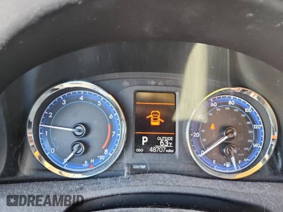 2019 Toyota Corolla LE with VIN 2T1BURHE8KC207262, listed as a Copart auction lot 86875005 with 48,707 mi miles and Salvage title. Bid and sale history available at DreamBid. Image 9.