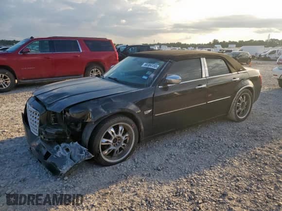 2007 Chrysler 300 with VIN 2C3KA43RX7H807756, listed as a Copart auction lot 68384155 with 149,907 mi miles and Salvage title. Bid and sale history available at DreamBid. Image 1.