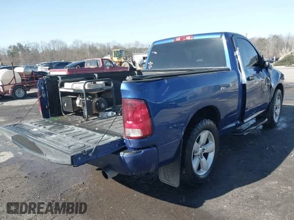 2014 Ram 1500 Express z VIN 3C6JR7AT8EG221836, wystawiony jako IAAI lot #41514614 z przebiegiem 100 214 mil mil oraz . Historia ofert i sprzedaży dostępna na DreamBid. Obrazek 4.