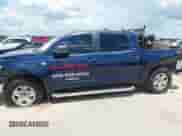 2007 Toyota Tundra SR5 z VIN 5TBET54107S454598, wystawiony jako IAAI lot #42558681 z przebiegiem 309 838 mil mil oraz . Historia ofert i sprzedaży dostępna na DreamBid. Obrazek 15.