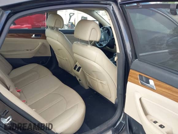 2015 Hyundai Sonata Sport с VIN 5NPE34AF6FH111042, выставлен на аукционе IAAI как лот 43105266 с пробегом 100 303 миль миль и . История ставок и продаж доступна на DreamBid. Изображение 8.