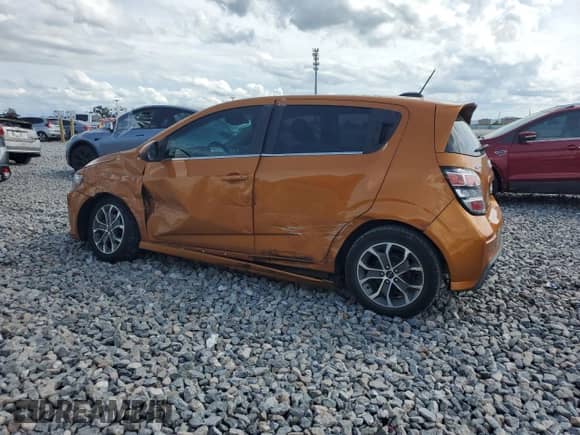 2019 Chevrolet Sonic LT z VIN 1G1JD6SB6K4138303, wystawiony jako Copart lot #71682195 z przebiegiem 49 335 mil mil oraz Nie do naprawy • Non repairable. Historia ofert i sprzedaży dostępna na DreamBid. Obrazek 2.