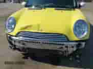 2004 MINI Hardtop with VIN WMWRC33424TJ62339, listed as a IAAI auction lot 43241929 with 147,645 mi miles and . Bid and sale history available at DreamBid. Image 6.