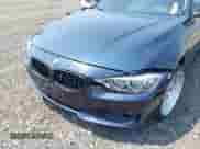 2014 BMW 3 Series 328i xDrive z VIN WBA3B3C51EJ982149, wystawiony jako IAAI lot #42897290 z przebiegiem 130 498 mil mil oraz . Historia ofert i sprzedaży dostępna na DreamBid. Obrazek 6.