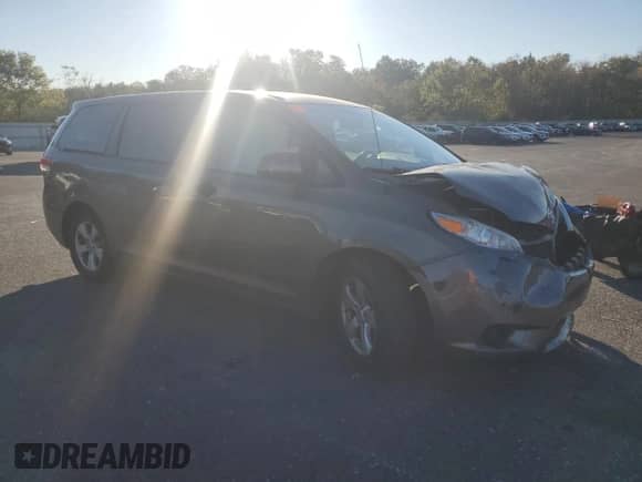 2014 Toyota Sienna L with VIN 5TDZK3DC5ES459617, listed as a Copart auction lot 85784815 with 162,085 mi miles and Salvage title. Bid and sale history available at DreamBid. Image 4.