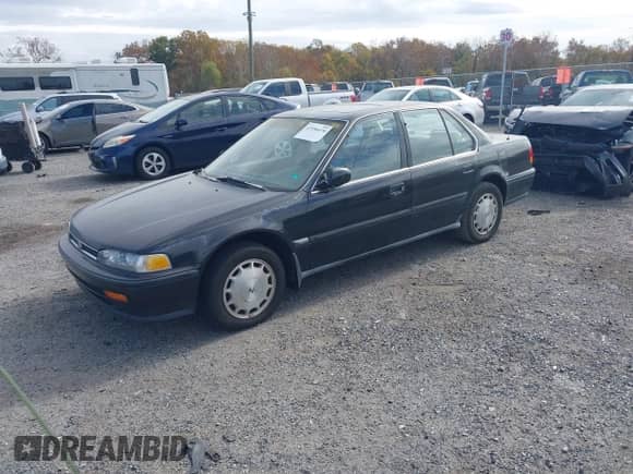 1992 Honda Accord с VIN 1HGCB7678NA111323, выставлен на аукционе IAAI как лот 43556470 с пробегом 257 339 миль миль и . История ставок и продаж доступна на DreamBid. Изображение 2.