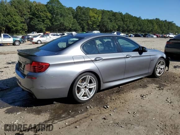 2016 BMW 5 Series 550i z VIN WBAKN9C51GD962751, wystawiony jako Copart lot #84439695 z przebiegiem 162 491 mil mil oraz Szkoda całkowita • Salvage title. Historia ofert i sprzedaży dostępna na DreamBid. Obrazek 3.