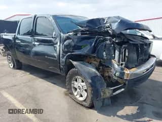 2011 Chevrolet Silverado 1500 Work Truck с VIN 1GCPKPE30BF245398, выставлен на аукционе IAAI как лот 43241431 с пробегом 298 248 миль миль и . История ставок и продаж доступна на DreamBid. Изображение 1.