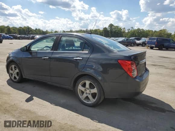 2015 Chevrolet Sonic LTZ with VIN 1G1JE5SBXF4145509, listed as a Copart auction lot 71533985 with 171,364 mi miles and Clean title. Bid and sale history available at DreamBid. Image 2.