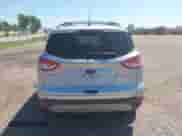 2014 Ford Escape SE z VIN 1FMCU0GX8EUB32407, wystawiony jako IAAI lot #42936937 z przebiegiem 143 936 mil mil oraz . Historia ofert i sprzedaży dostępna na DreamBid. Obrazek 16.