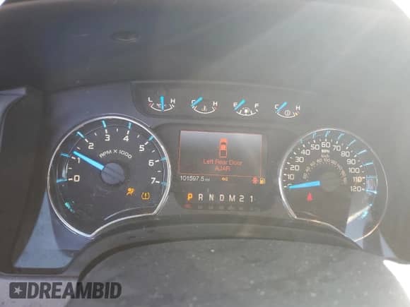 2014 Ford F-150 XL с VIN 1FTFX1EF9EFB10364, выставлен на аукционе Copart как лот 84655965 с пробегом 101 597 миль миль и Списание • Salvage title. История ставок и продаж доступна на DreamBid. Изображение 9.