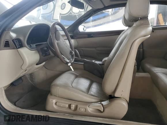 1992 Lexus SC 400 z VIN JT8UZ30C2N0002485, wystawiony jako Copart lot #89553365 z przebiegiem 260 100 mil mil oraz Czysty tytuł • Clean title. Historia ofert i sprzedaży dostępna na DreamBid. Obrazek 7.