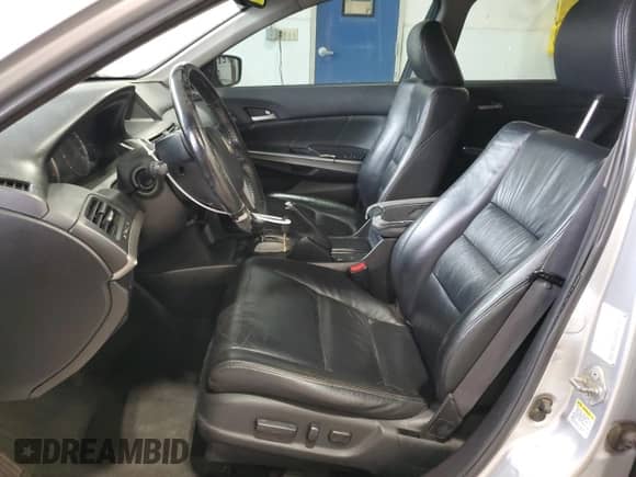 2009 Honda Accord EX-L с VIN 1HGCP26889A023018, выставлен на аукционе Copart как лот 85647015 с пробегом 222 093 миль миль и Списание • Salvage title. История ставок и продаж доступна на DreamBid. Изображение 7.