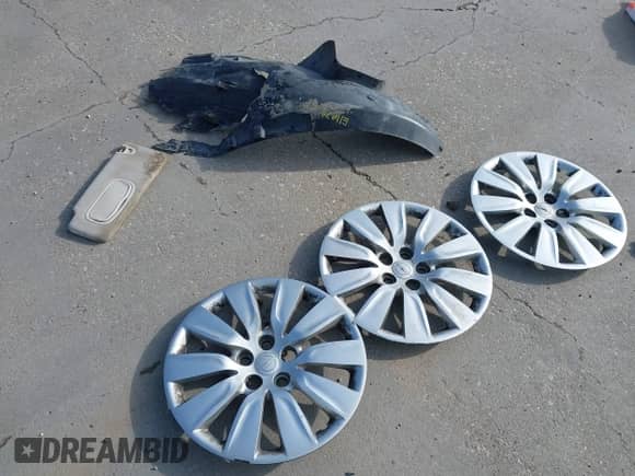 2015 Chrysler 200 LX с VIN 1C3CCCFB4FN560845, выставлен на аукционе IAAI как лот 42513171 с пробегом 83 886 миль миль и . История ставок и продаж доступна на DreamBid. Изображение 12.